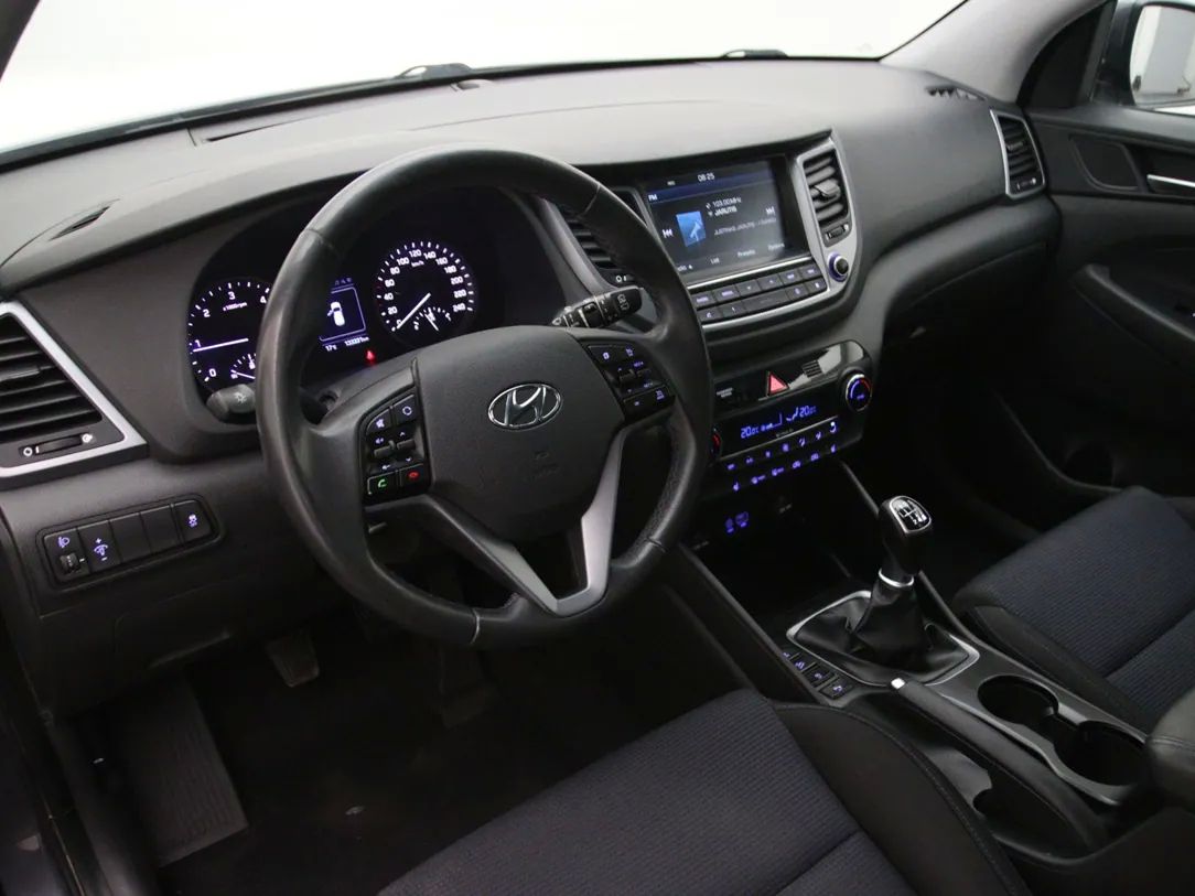 Hyundai Tucson | 15