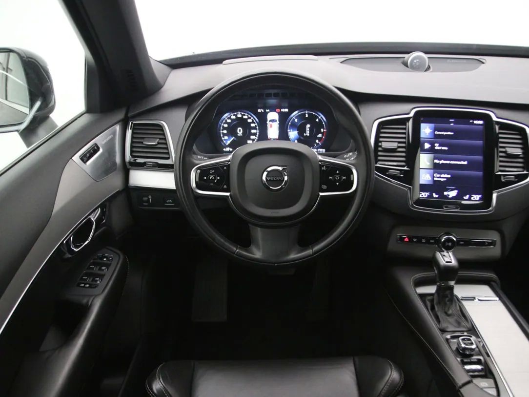 Volvo XC90 | 17