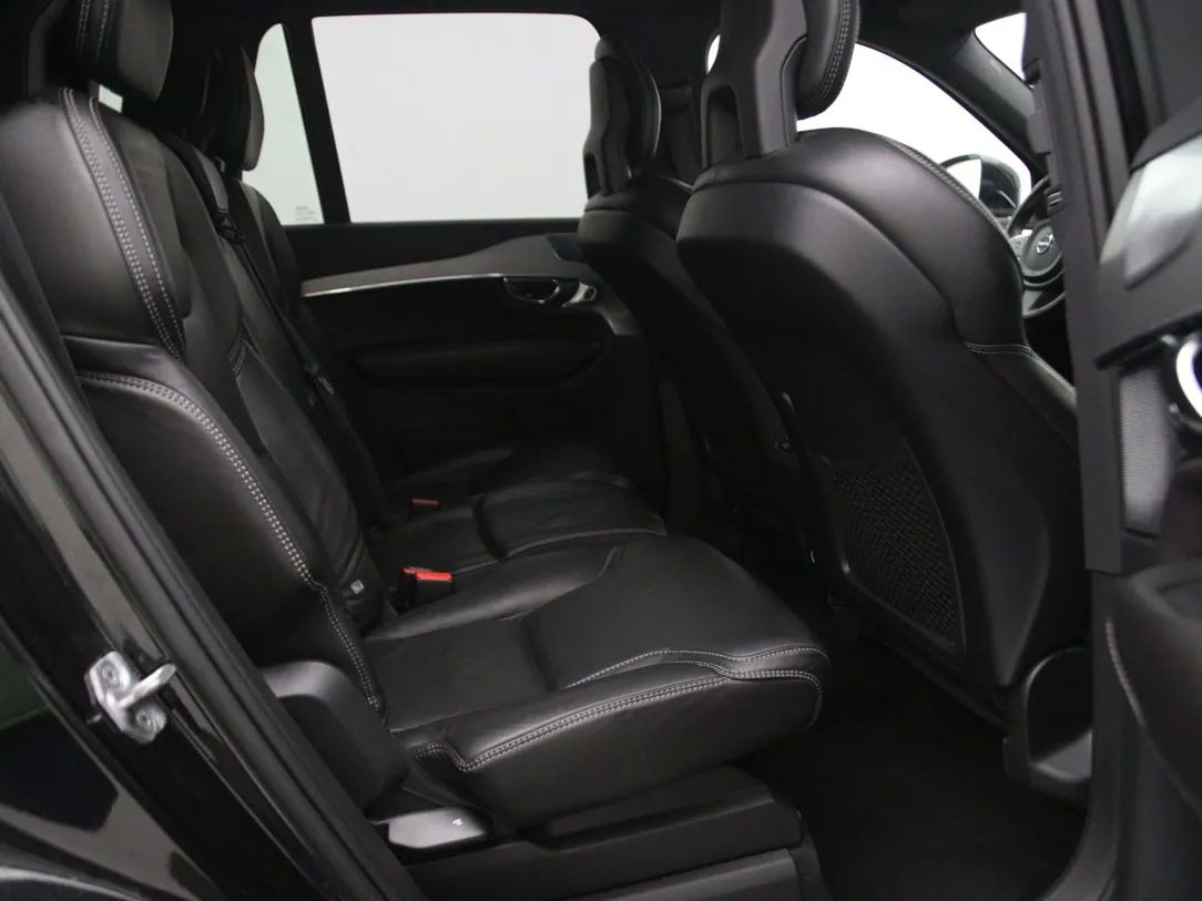 Volvo XC90 | 14