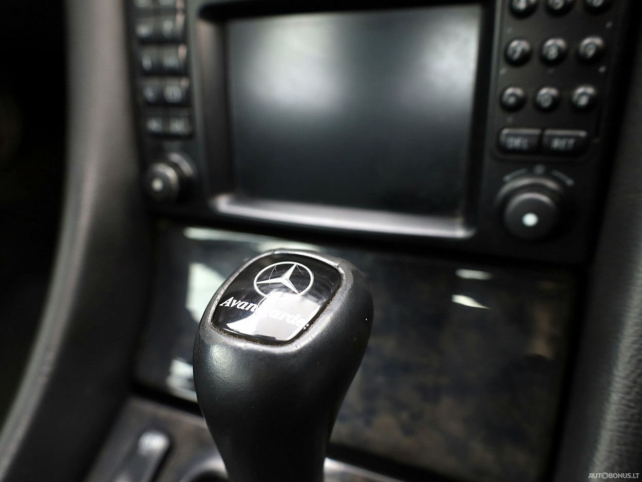 Mercedes-Benz CLK320 | 9