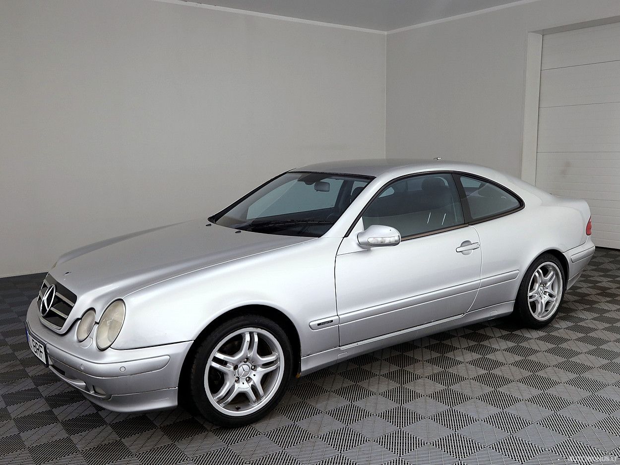 Mercedes-Benz CLK320 | 1