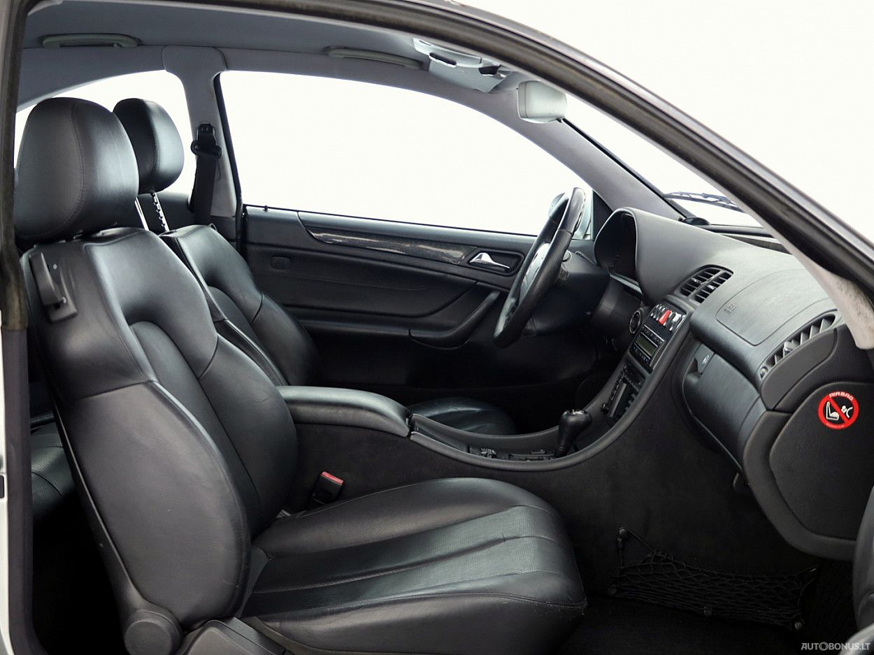 Mercedes-Benz CLK320 | 5