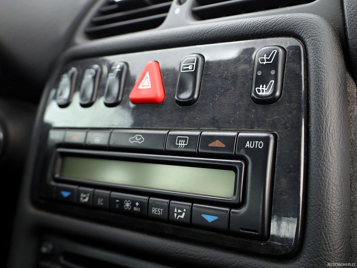 Mercedes-Benz CLK320 | 8