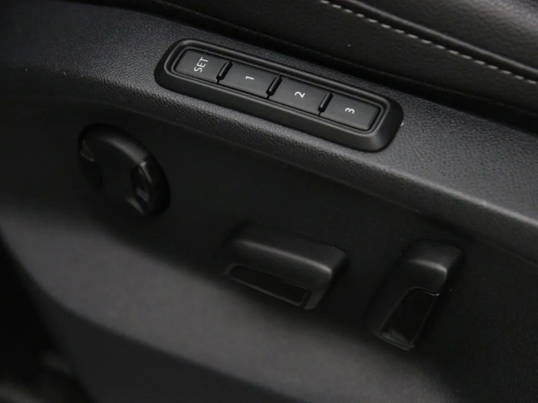 Volkswagen Tiguan | 40