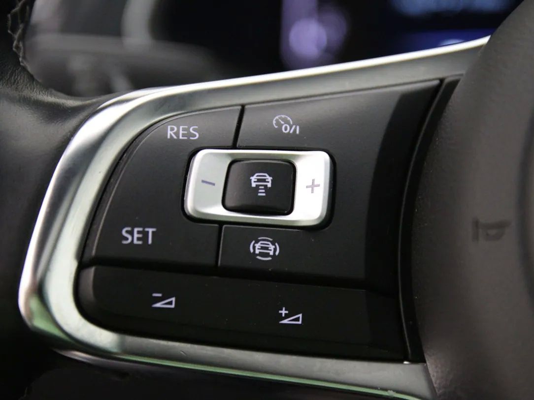 Volkswagen Tiguan | 33