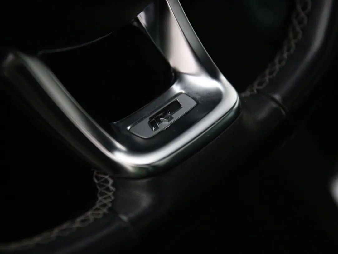 Volkswagen Tiguan | 35