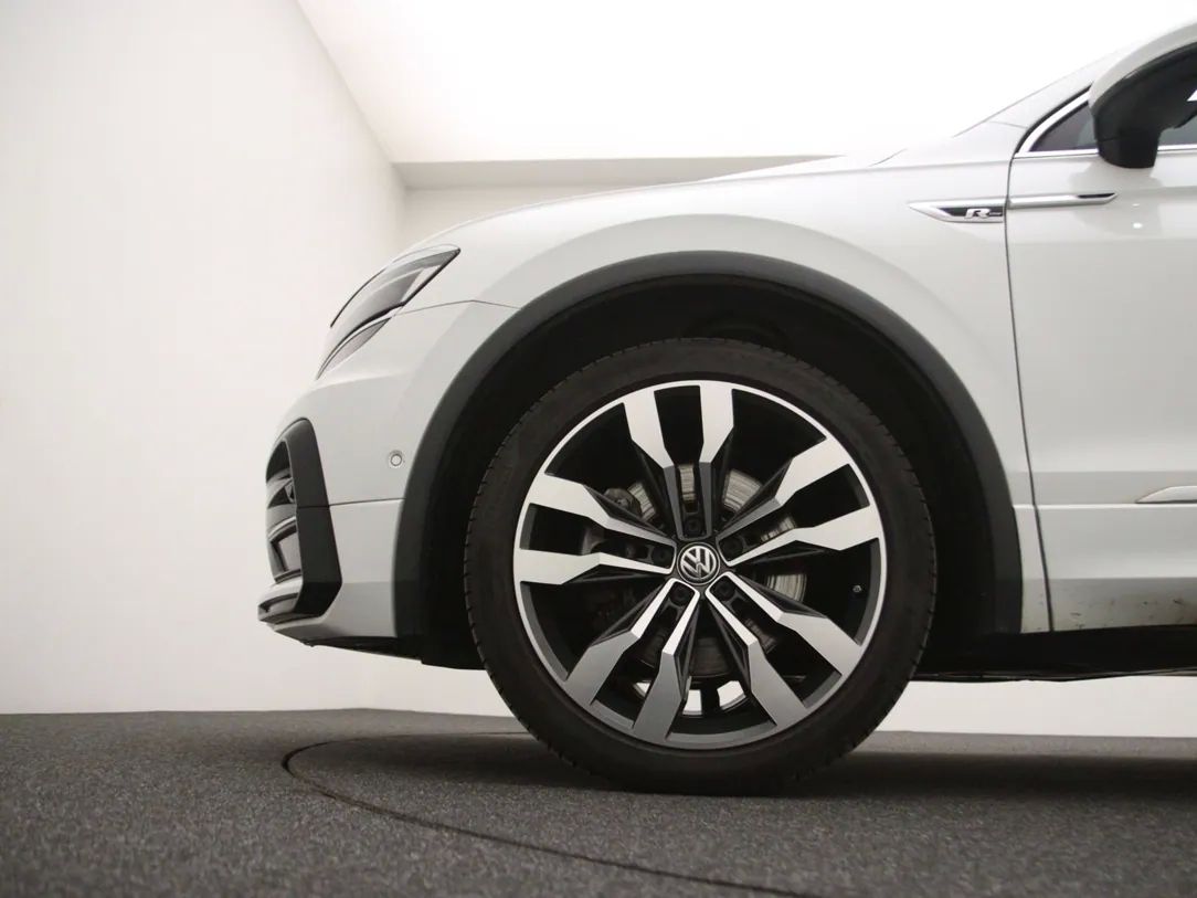 Volkswagen Tiguan | 27