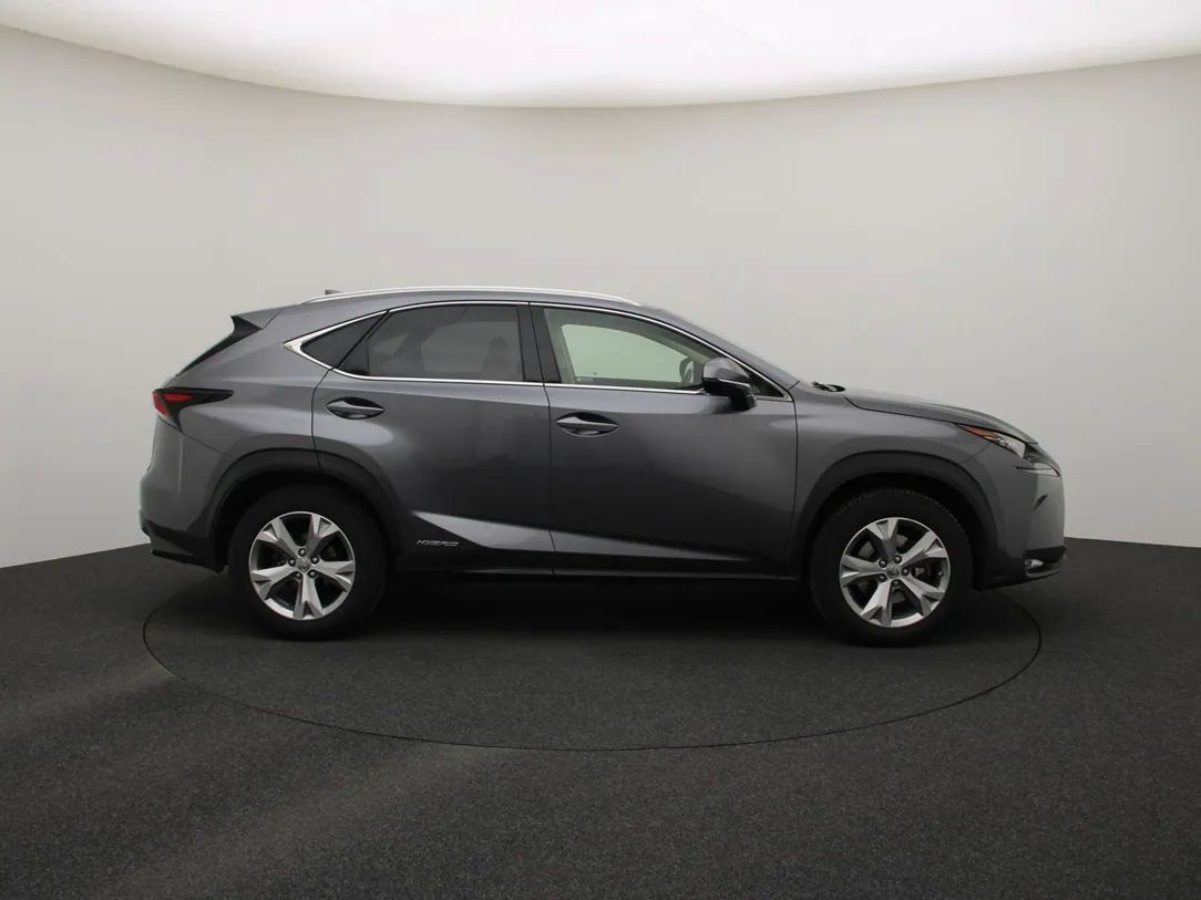 Lexus NX 300h | 8