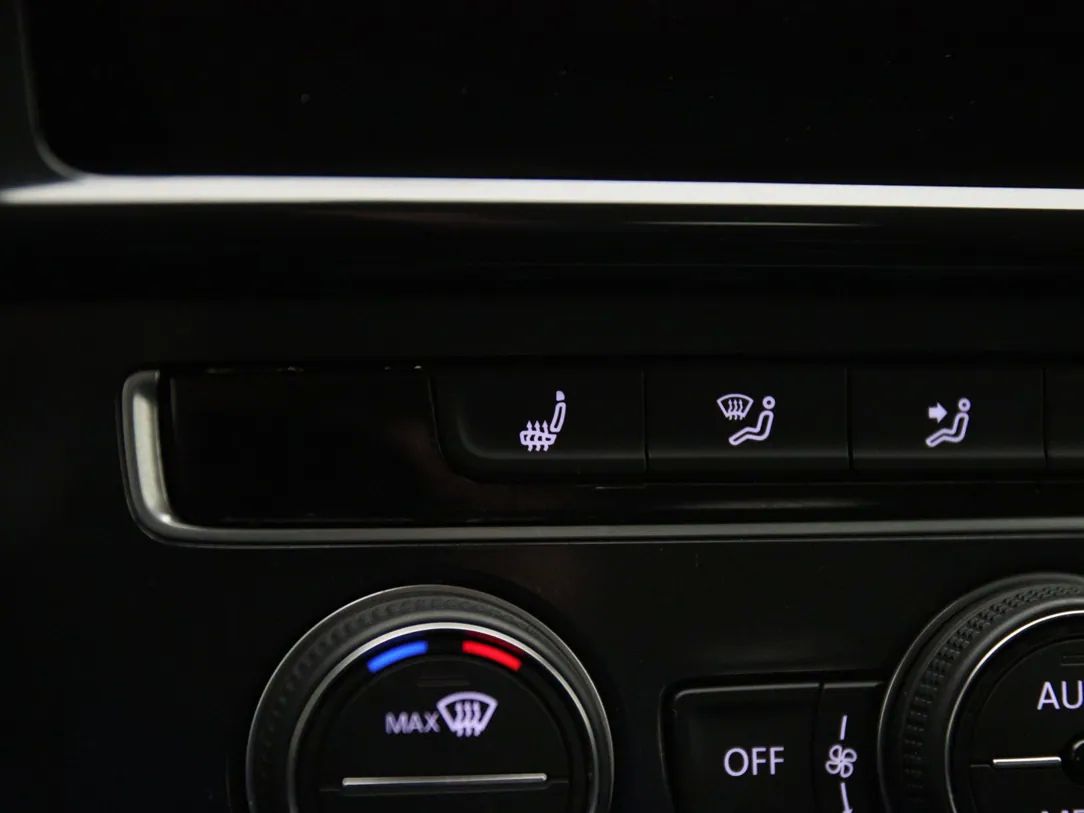 Volkswagen Golf | 29