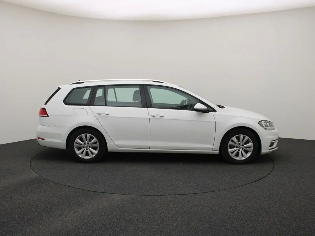 Volkswagen Golf | 8