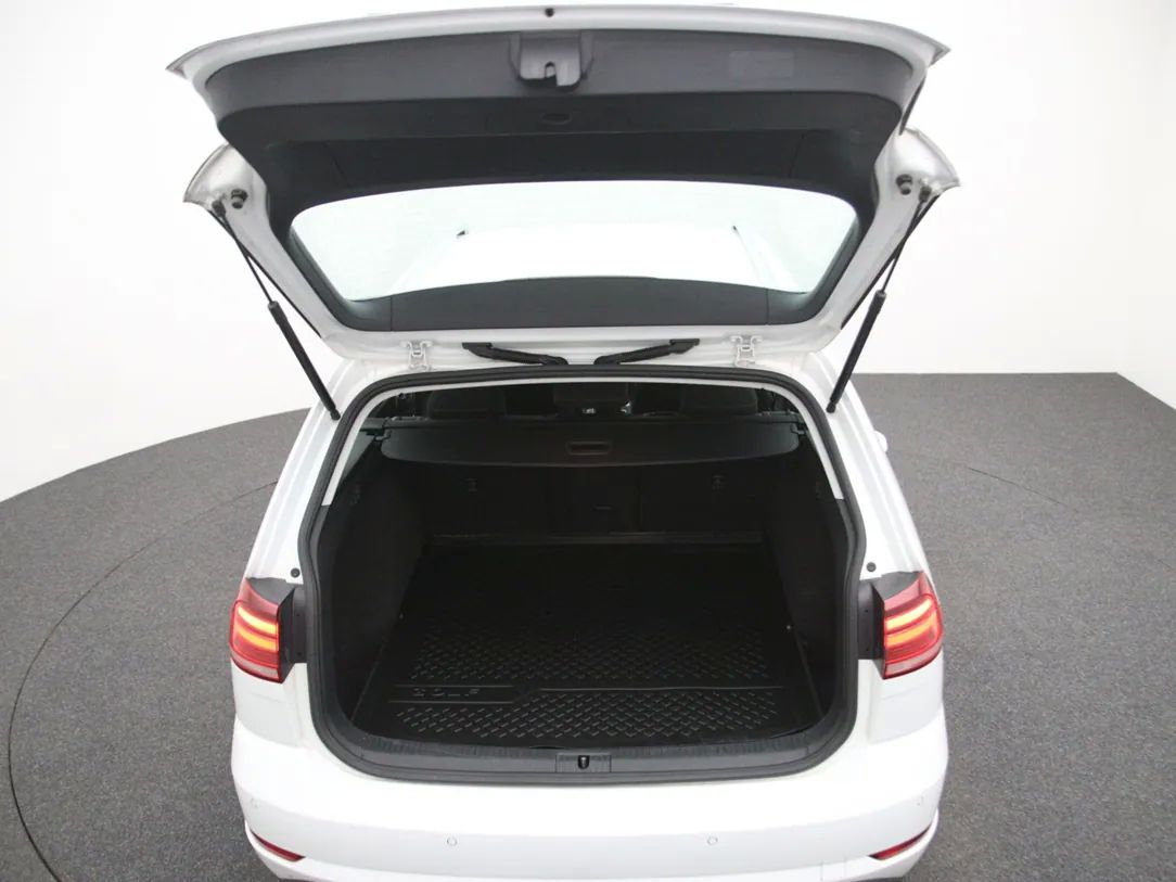 Volkswagen Golf | 34