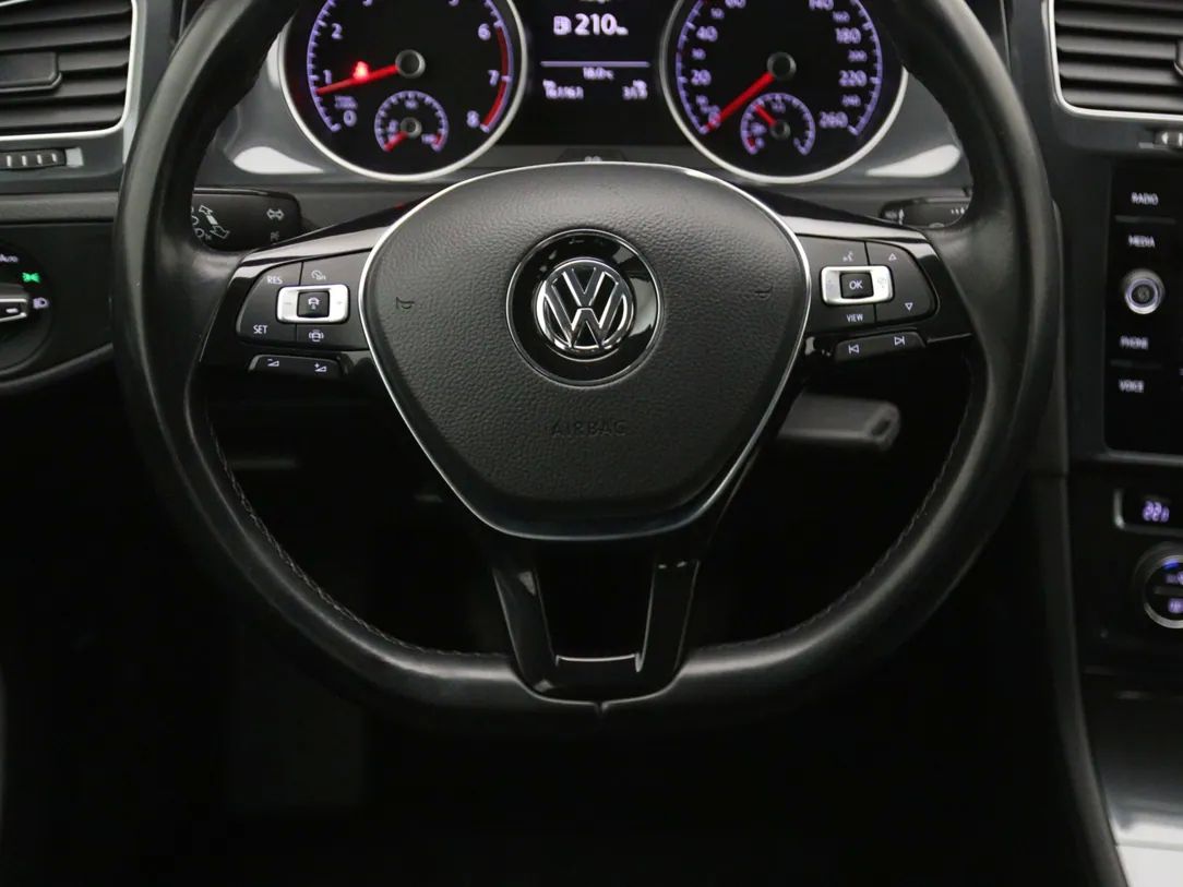 Volkswagen Golf | 17