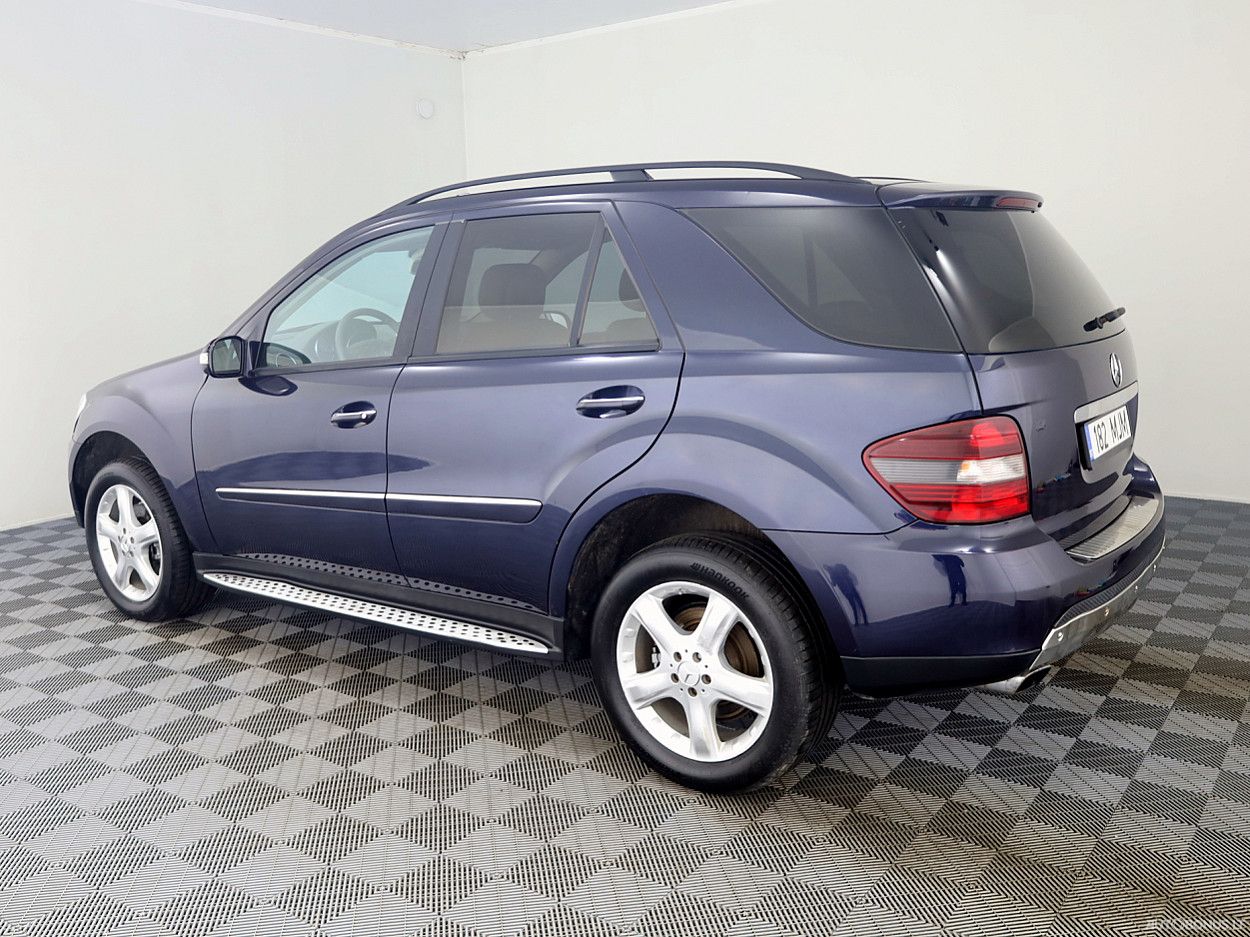 Mercedes-Benz ML350 | 3