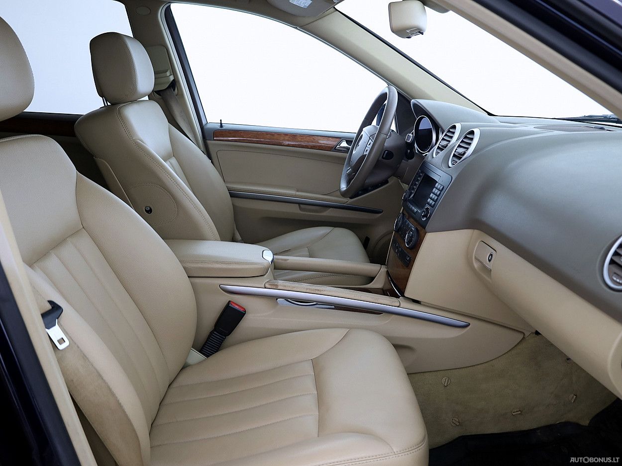 Mercedes-Benz ML350 | 5