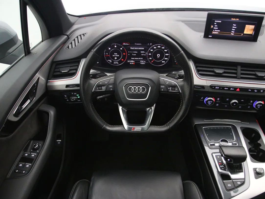 Audi Q7 | 17