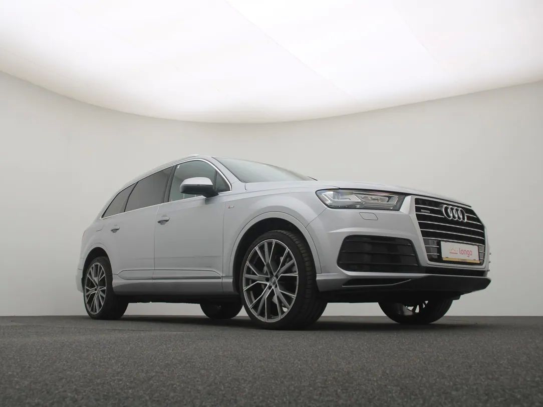 Audi Q7 | 10