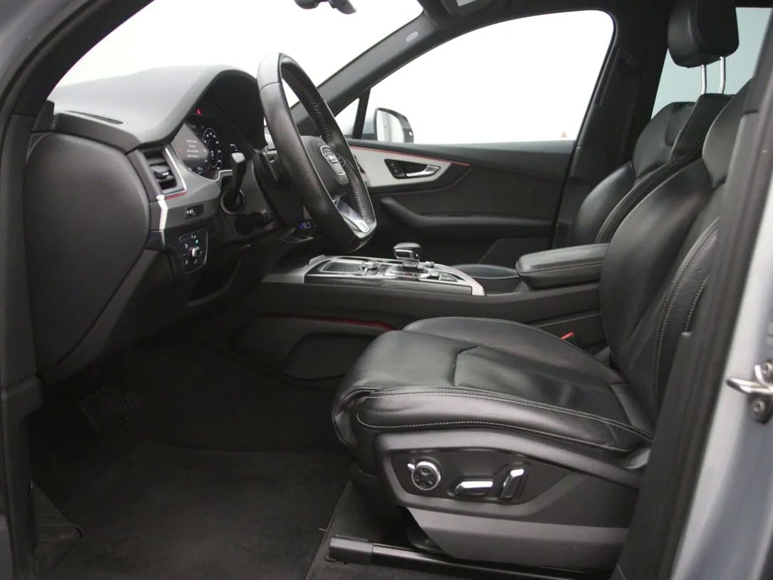 Audi Q7 | 3
