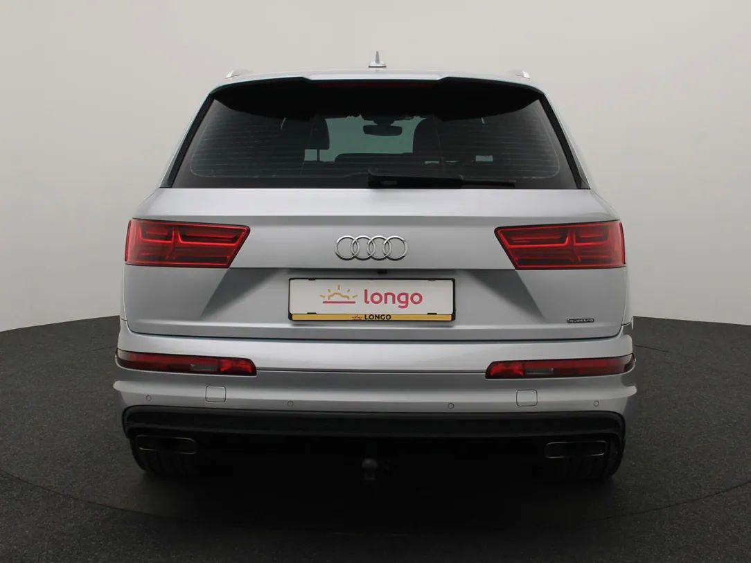Audi Q7 | 4