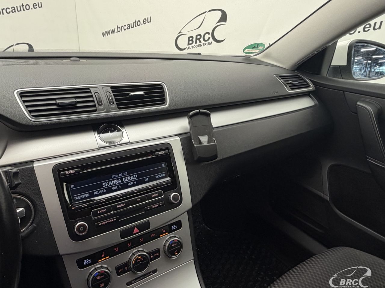 Volkswagen Passat | 23