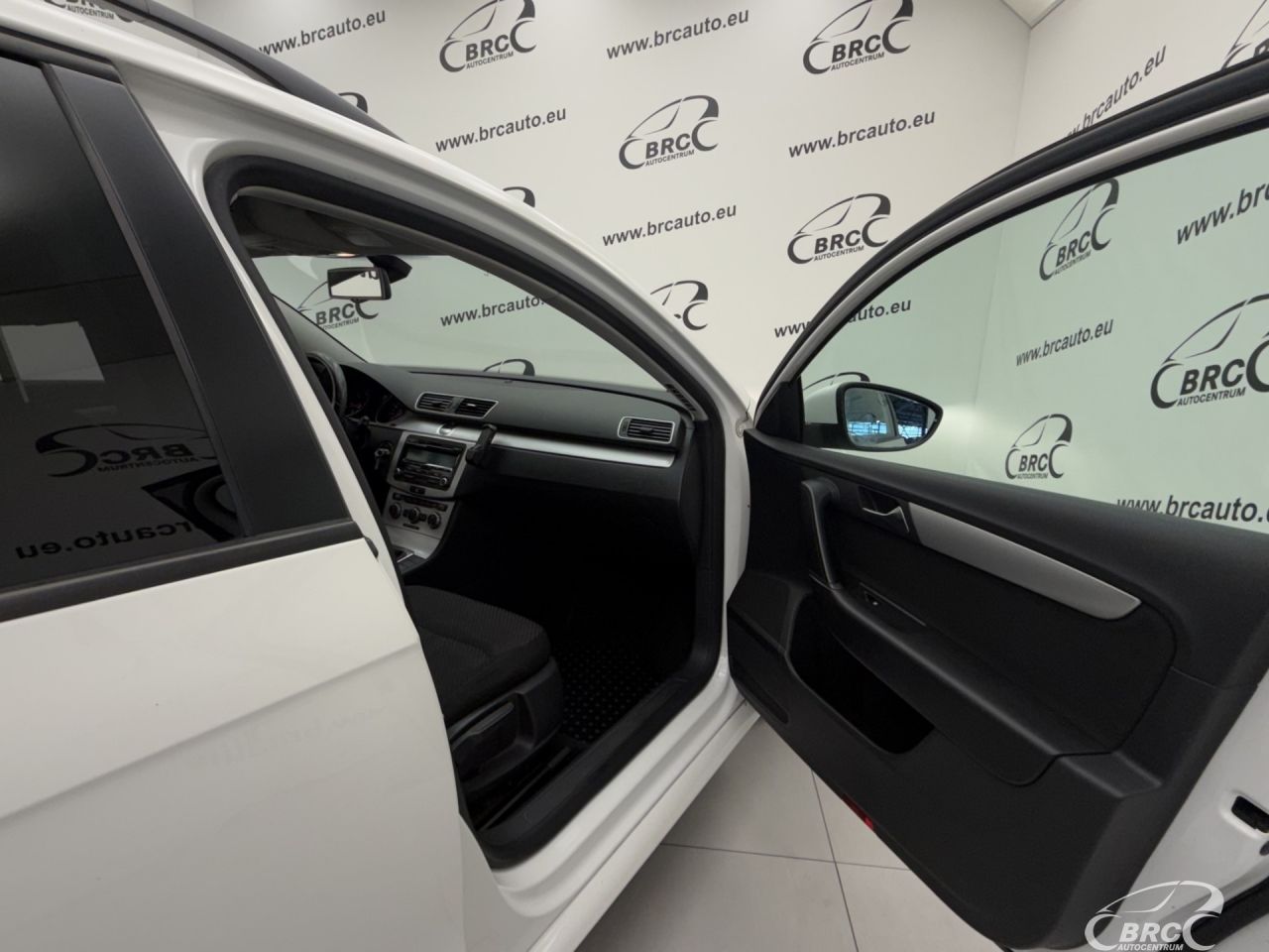 Volkswagen Passat | 12