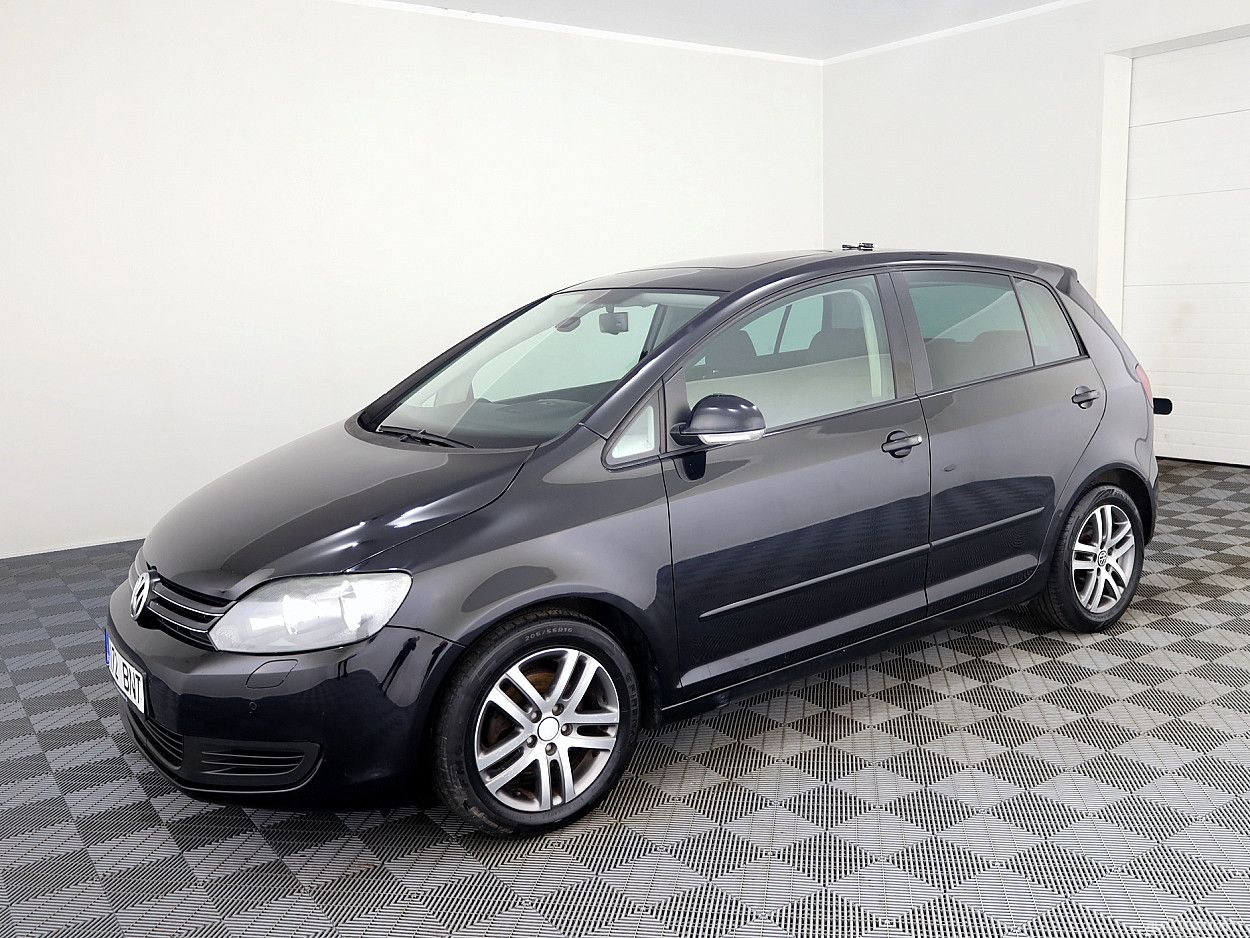 Volkswagen Golf | 1