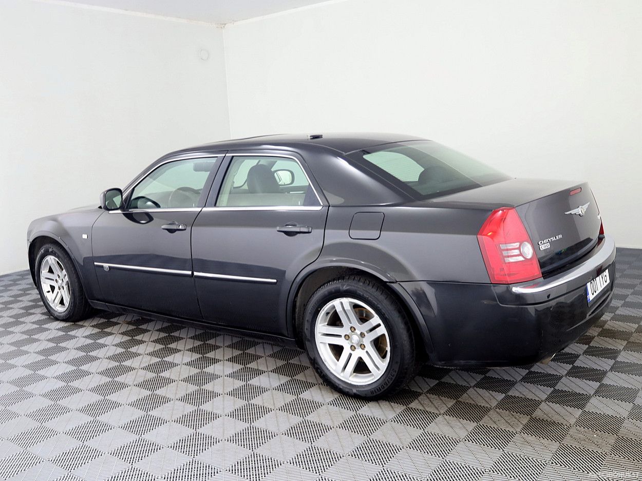 Chrysler 300 | 3