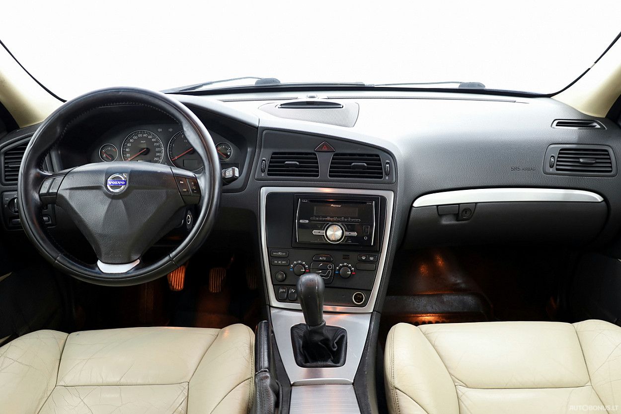 Volvo V70 | 4