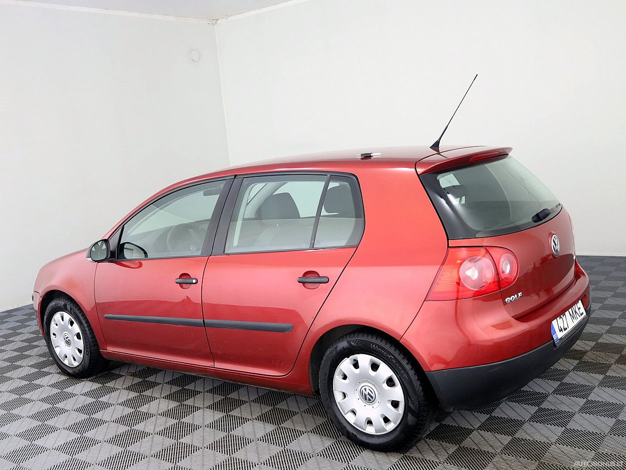 Volkswagen Golf | 3