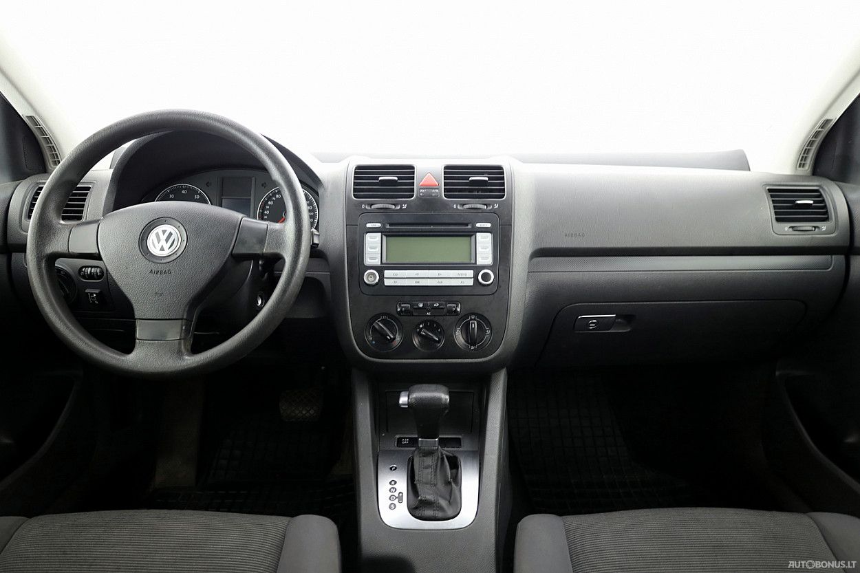 Volkswagen Golf | 4