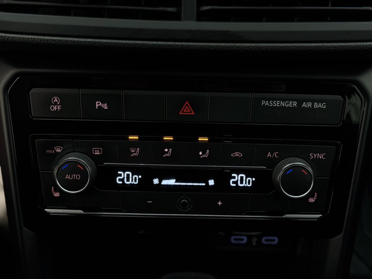 Volkswagen T-Cross | 19