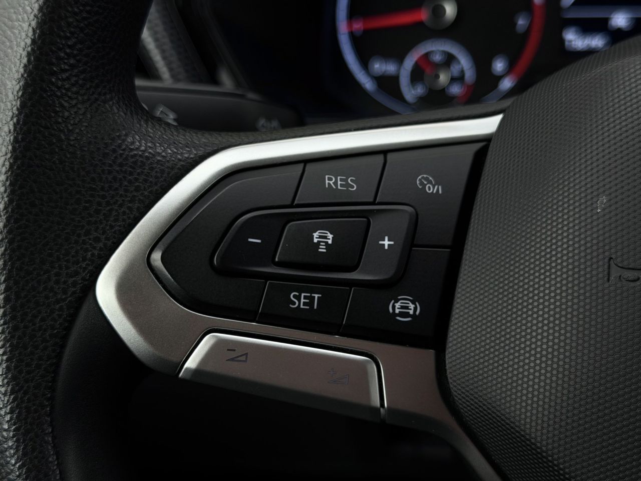 Volkswagen T-Cross | 24