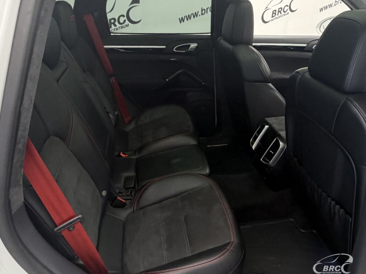 Porsche Cayenne | 12