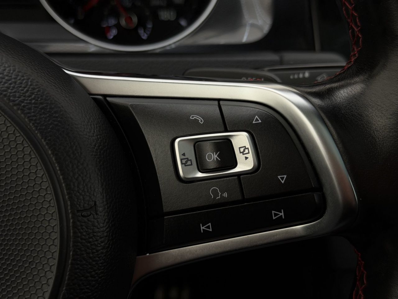 Volkswagen Golf | 23