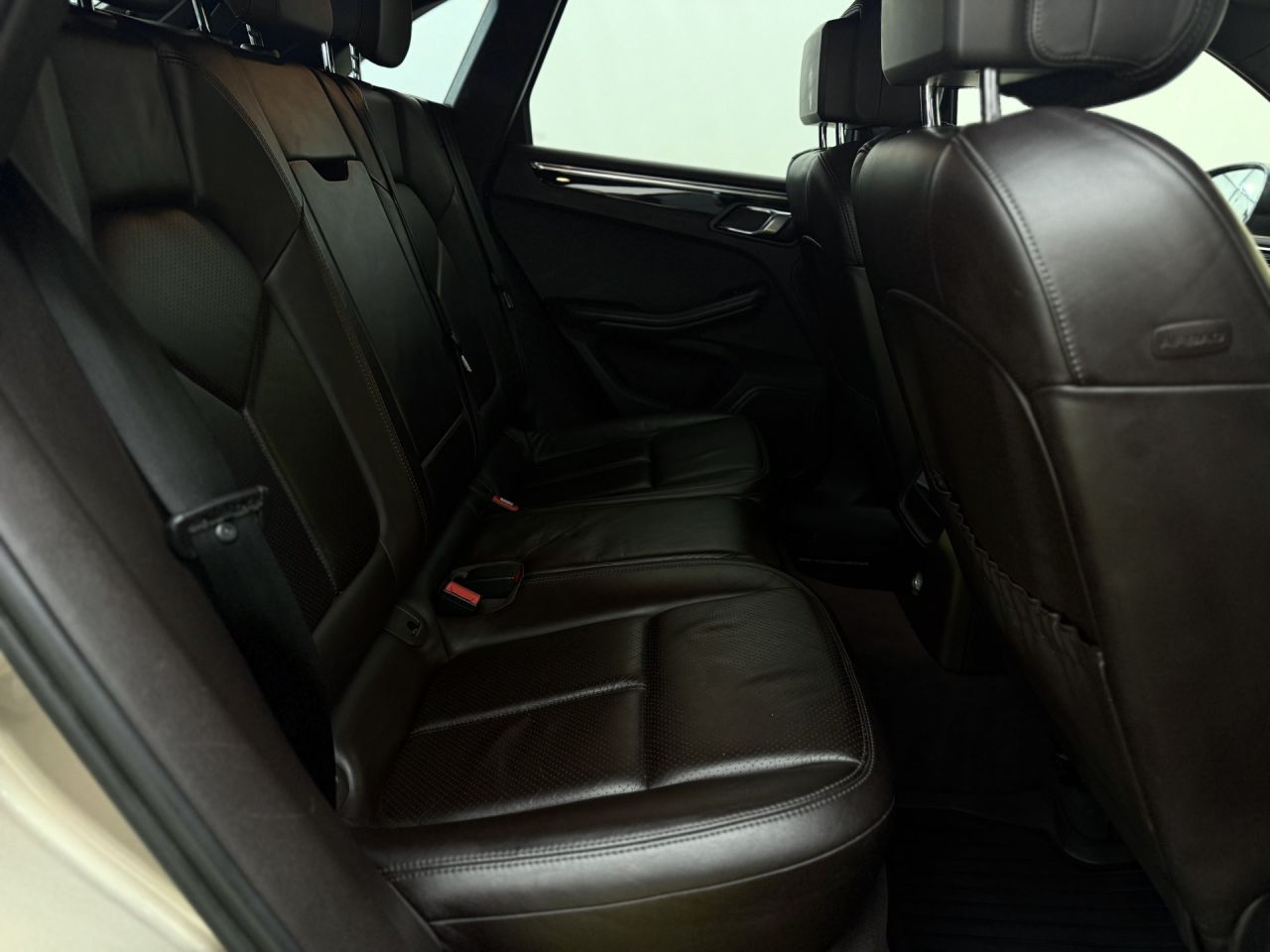 Porsche Macan | 12