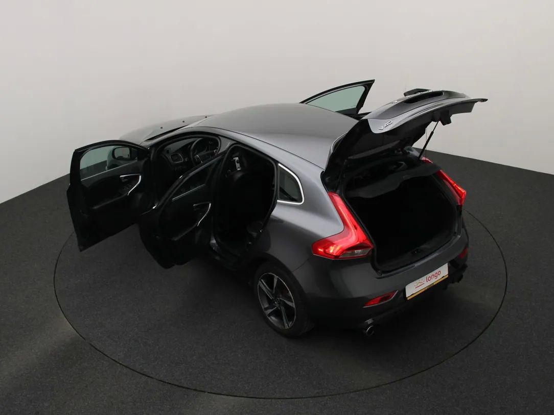 Volvo V40 | 12