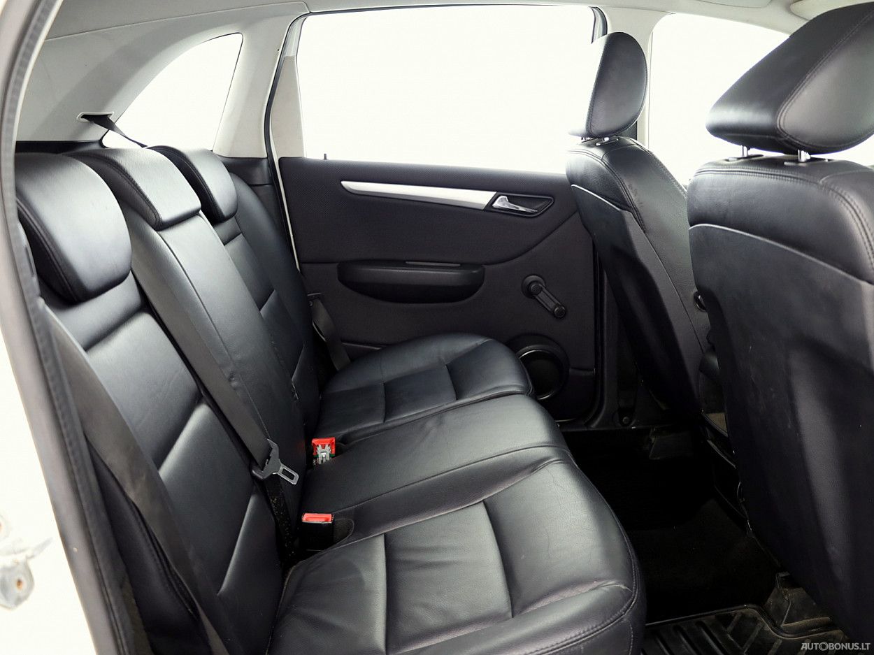 Mercedes-Benz B170 | 11