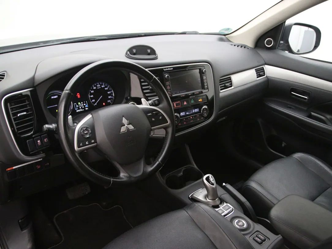 Mitsubishi Outlander | 15