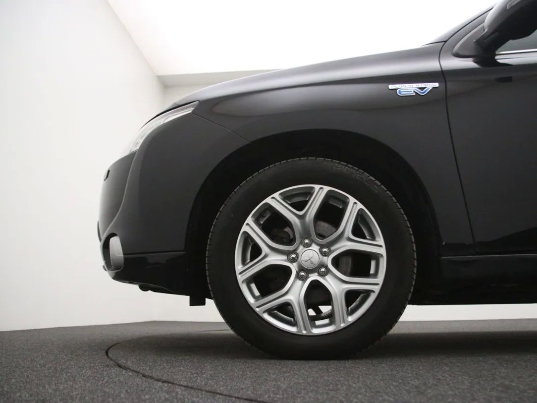 Mitsubishi Outlander | 26