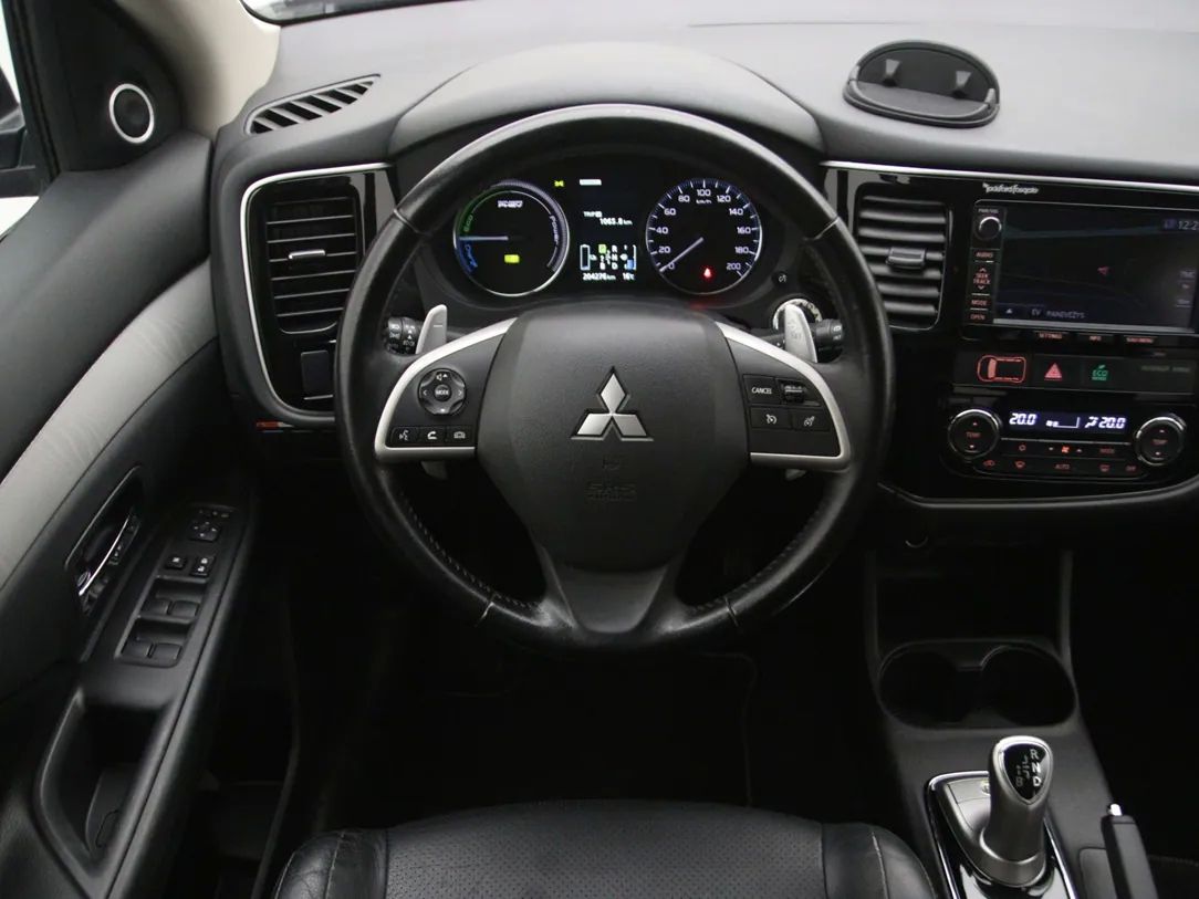 Mitsubishi Outlander | 16