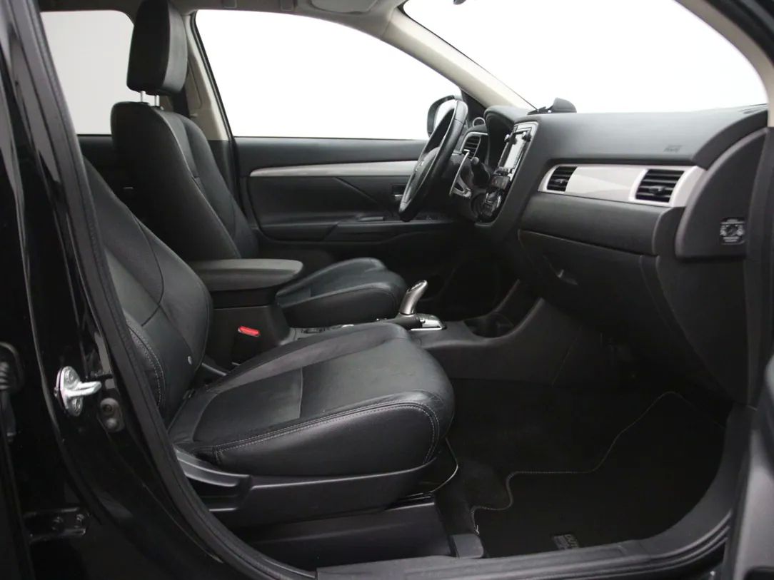 Mitsubishi Outlander | 13