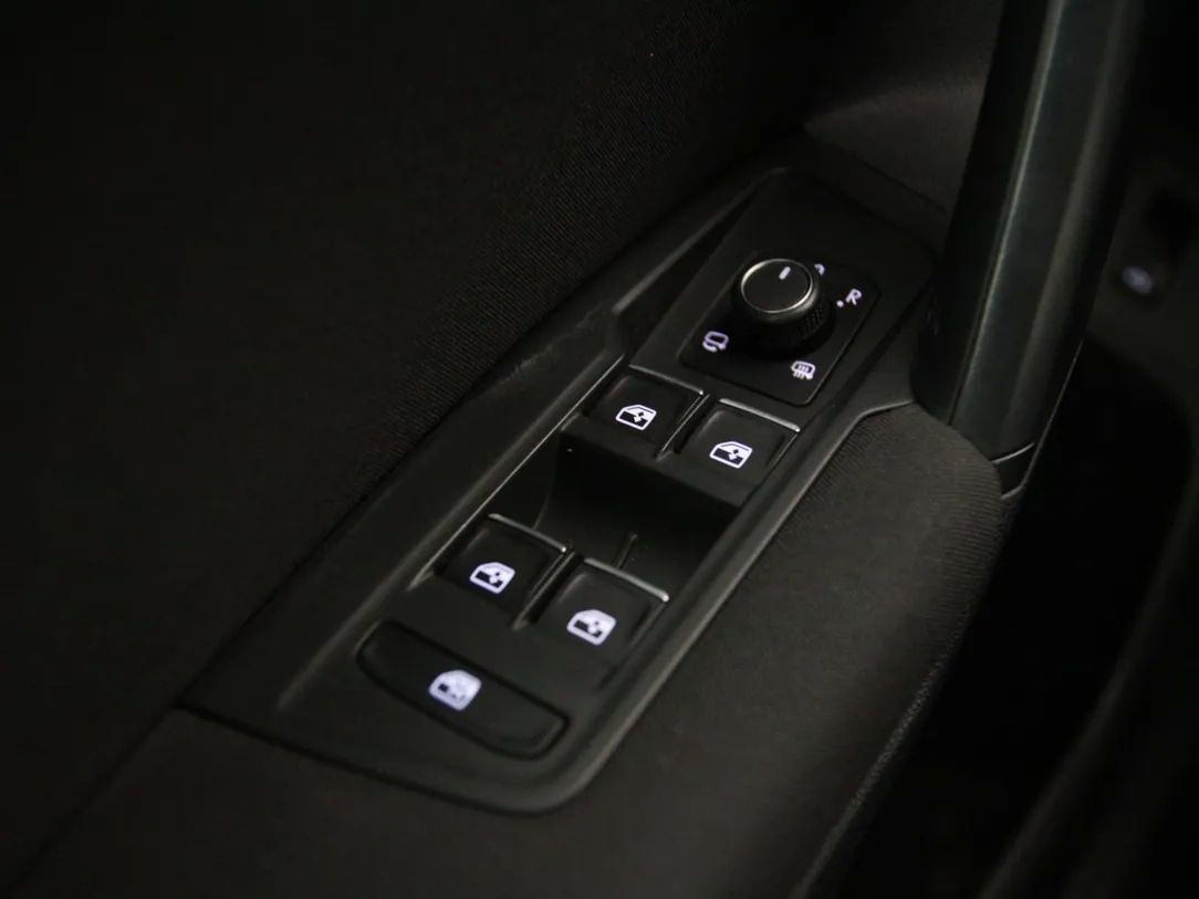 Volkswagen Tiguan | 23