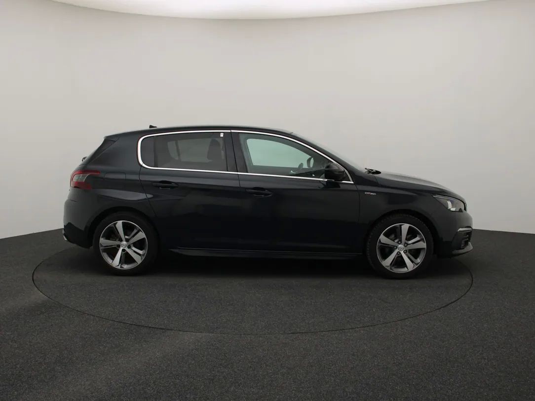 Peugeot 308 | 8