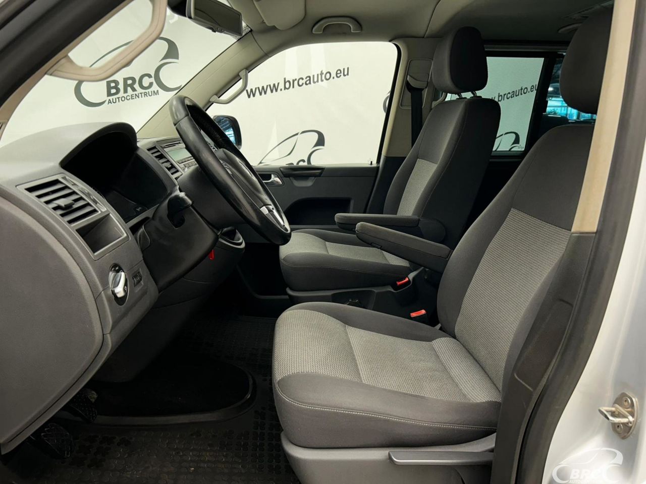 Volkswagen Caravelle | 3