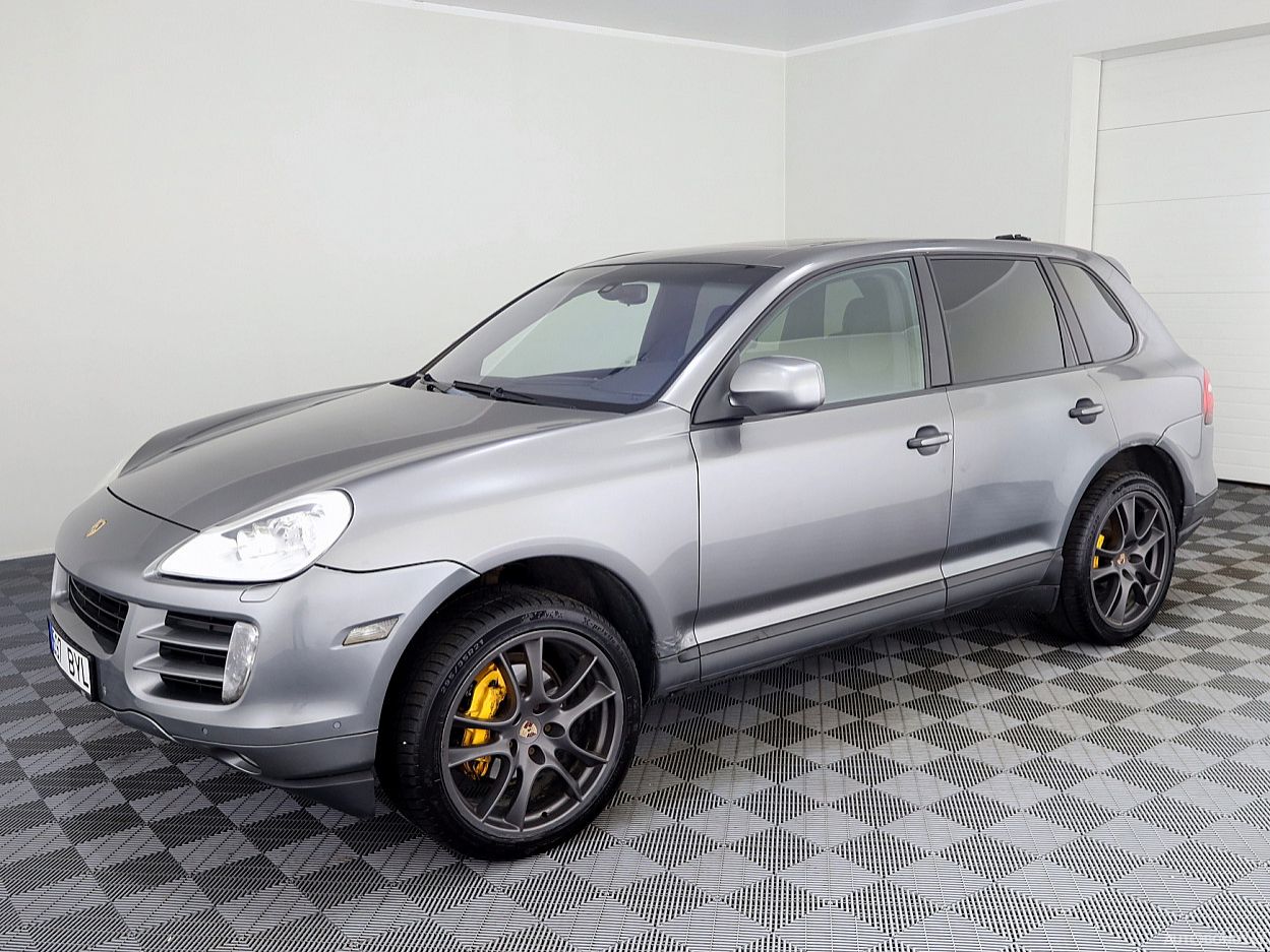 Porsche Cayenne | 1