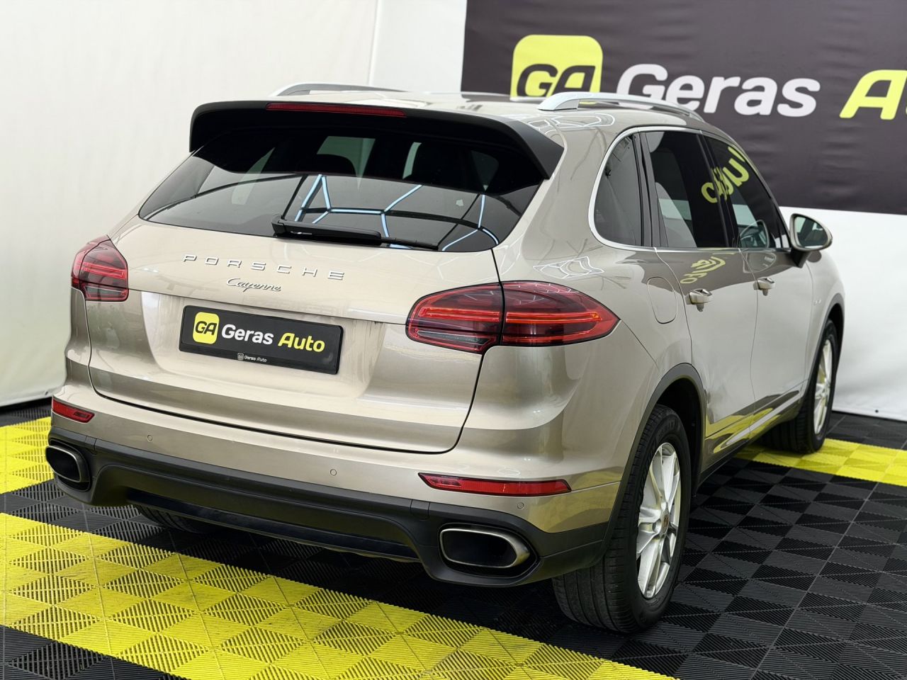 Porsche Cayenne | 4