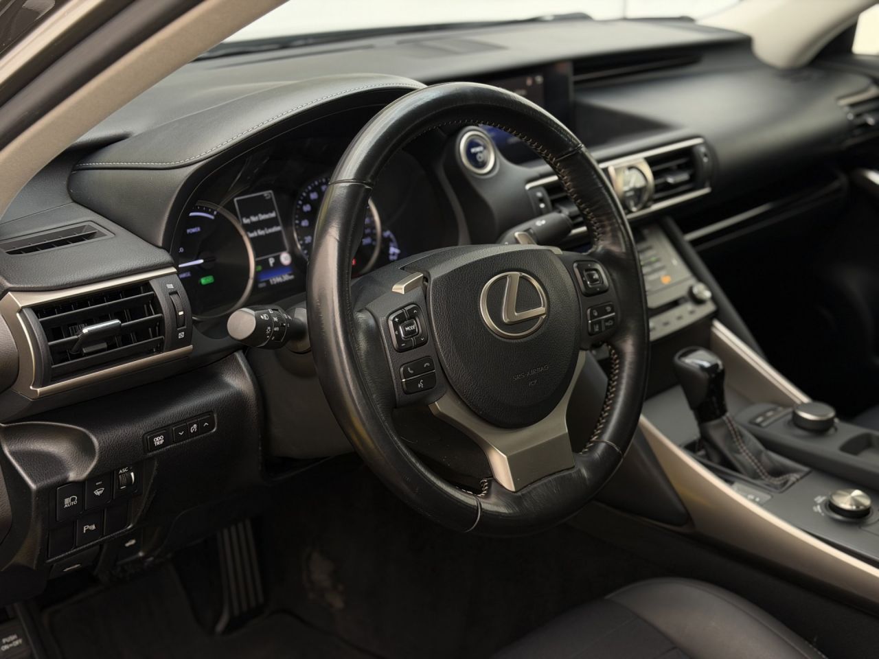 Lexus IS 300h | 7