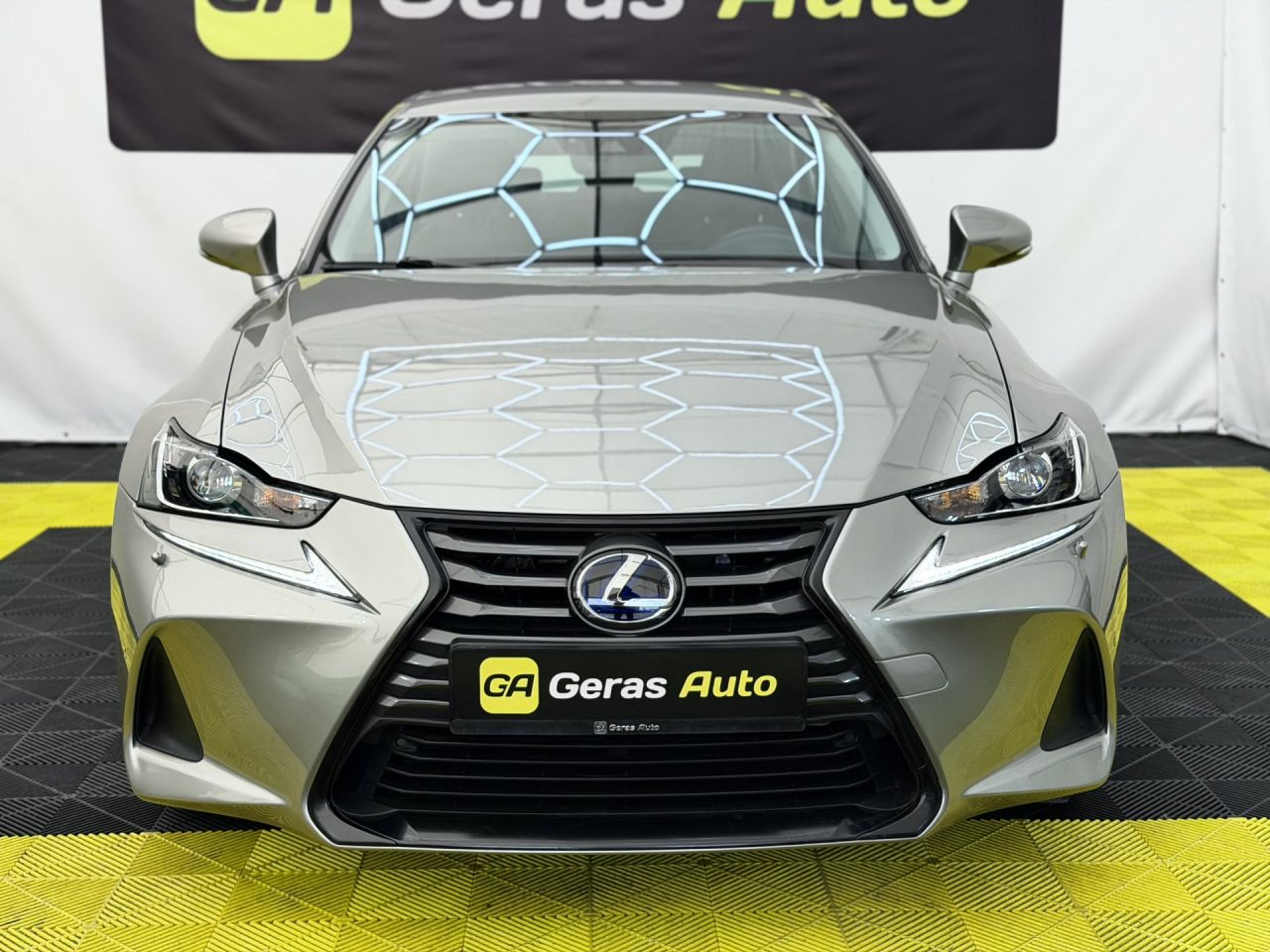 Lexus IS 300h | 2