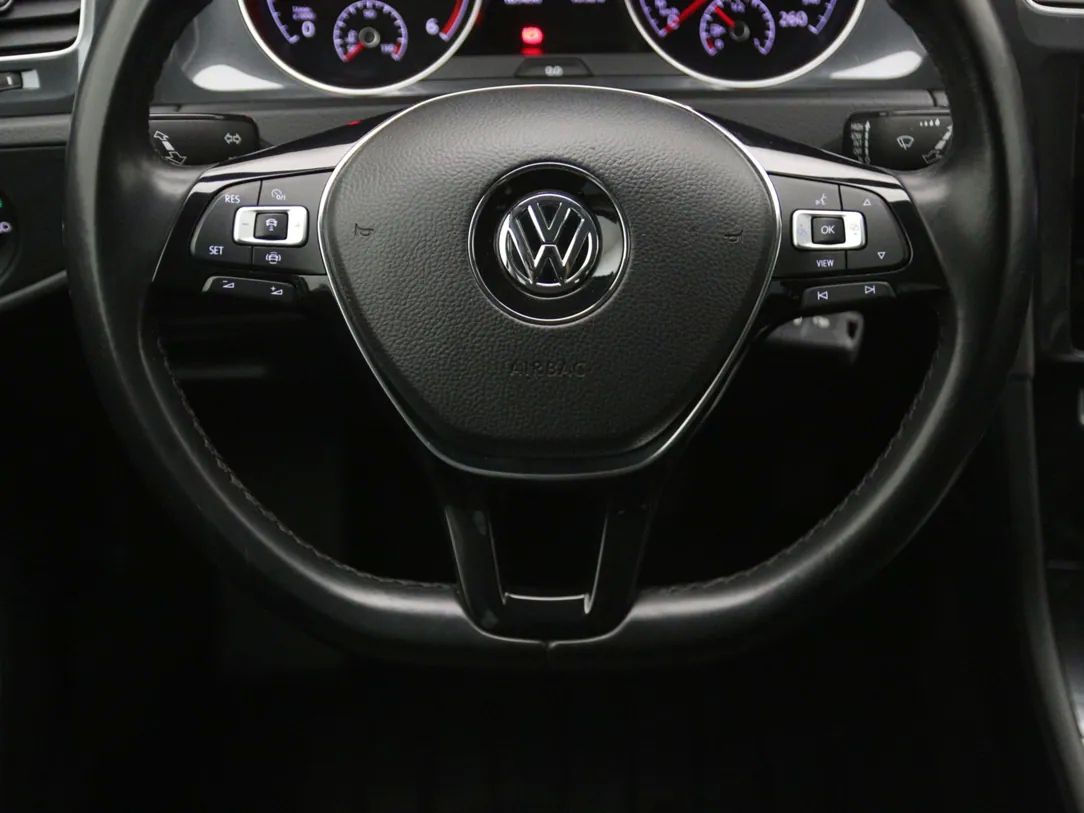 Volkswagen Golf | 17