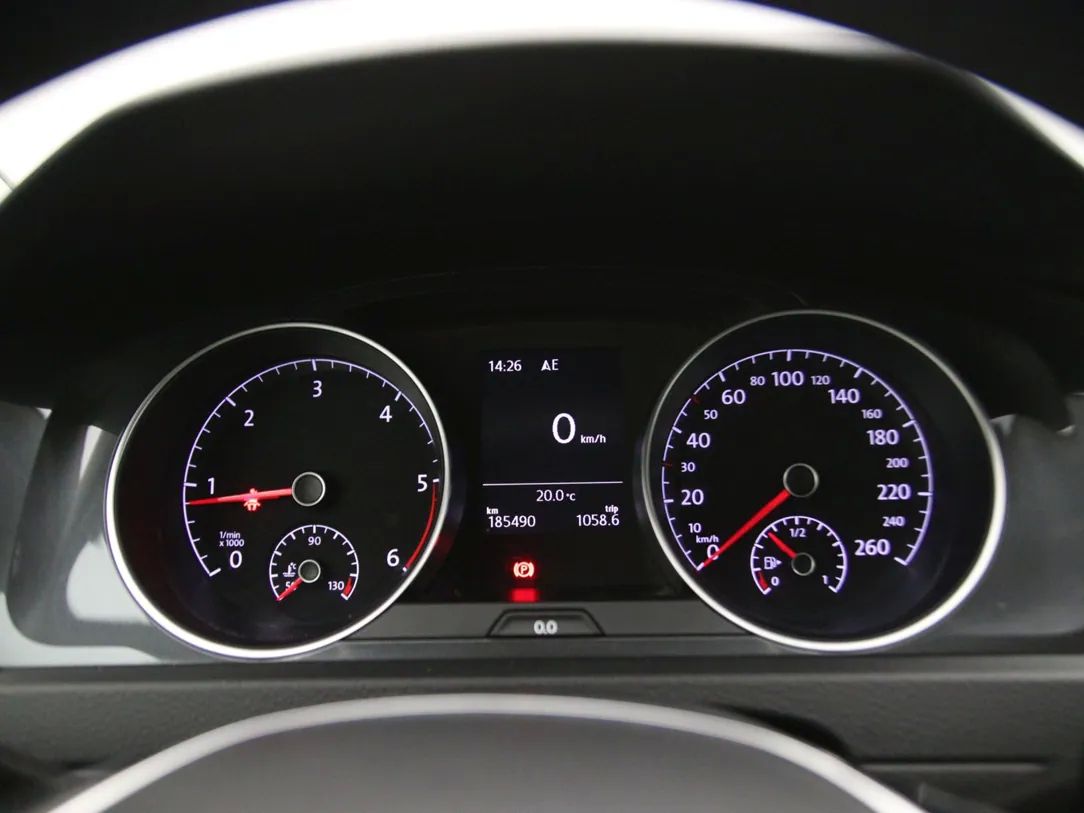 Volkswagen Golf | 18