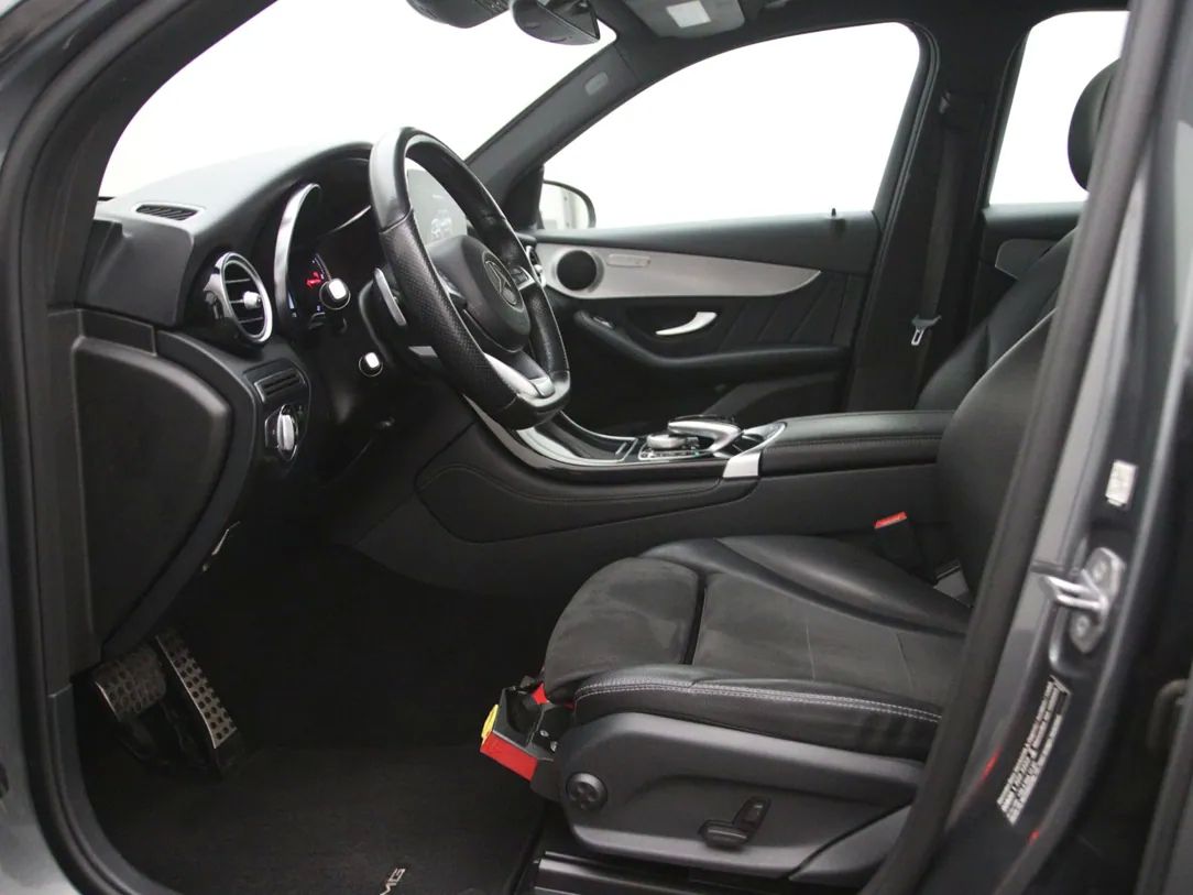 Mercedes-Benz GLC250 | 3